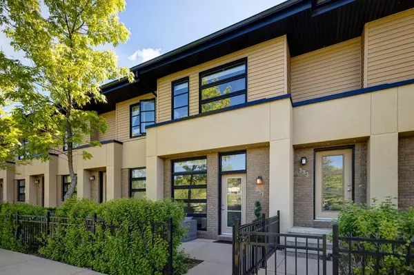 Calgary, AB T3H 0H9,331 Aspen Hills Villas SW