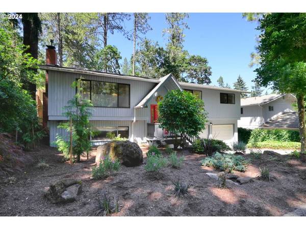 781 FOOTHILL DR, Eugene, OR 97405