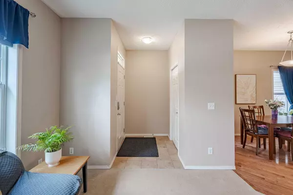 Calgary, AB T3K 0E2,43 Covehaven Mews NE