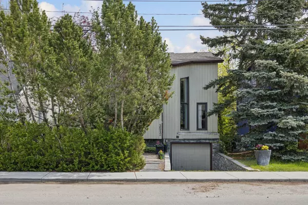 Calgary, AB T3B 5E8,3512 60 ST NW