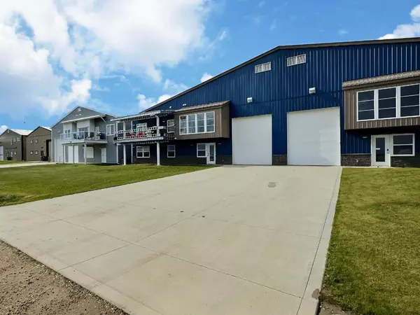 Wetaskiwin, AB T9A 1X8,6106 44 AVE