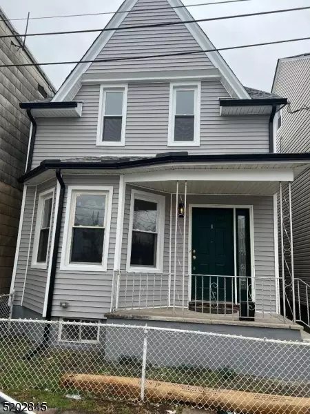 59 Sassafras St, Paterson City, NJ 07524