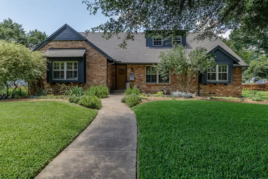 1405 Foxgrove Circle, Dallas, TX 75228