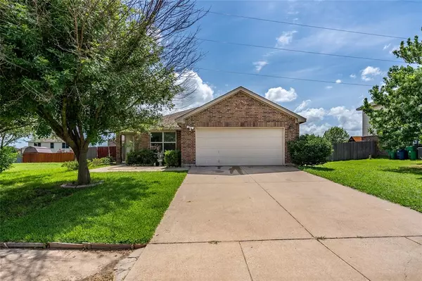 222 Gayleh Lane, Waxahachie, TX 75165