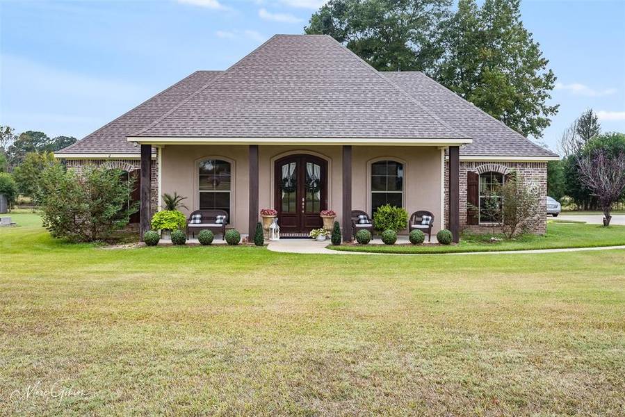 157 Edgewood, Frierson, LA 71027