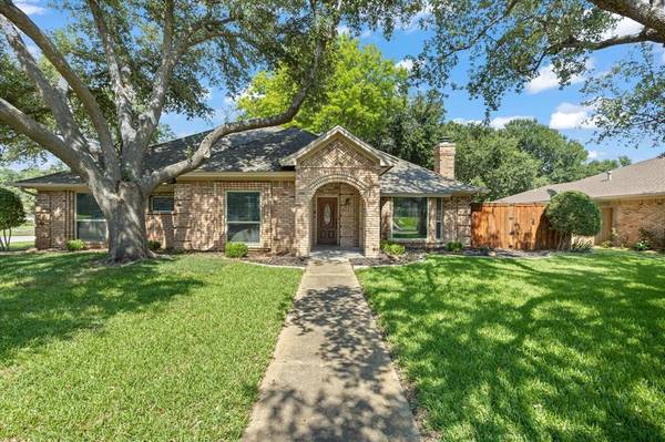 3040 Shenandoah Drive, Bedford, TX 76021