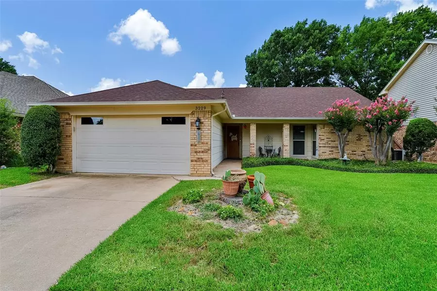 3229 Princess Street, Bedford, TX 76021