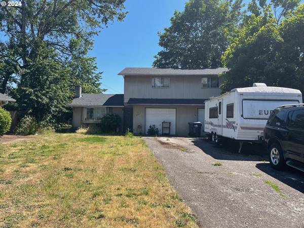 880 N CLOVERLEAF LOOP, Springfield, OR 97477