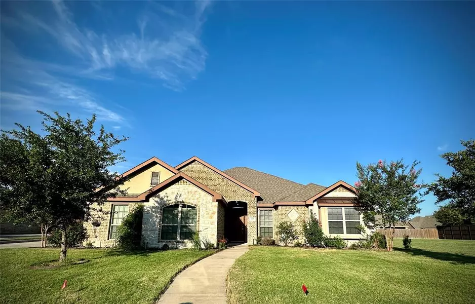 223 Nocona Drive, Waxahachie, TX 75165