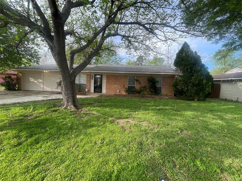 2113 E Mitchell Street, Arlington, TX 76010