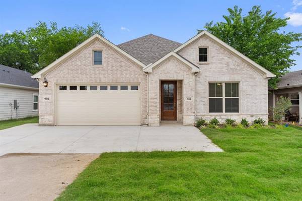 904 Throckmorton Street, Mckinney, TX 75069