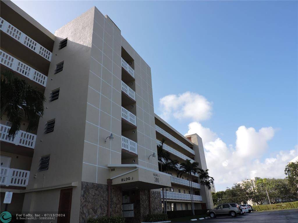 200 SE 5th Ave  #207, Dania Beach, FL 33004