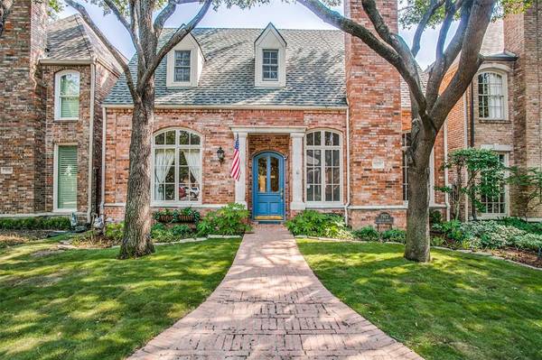 7977 Caruth Court,  Dallas,  TX 75225