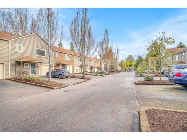 Tualatin, OR 97062,7163 SW SAGERT ST #105