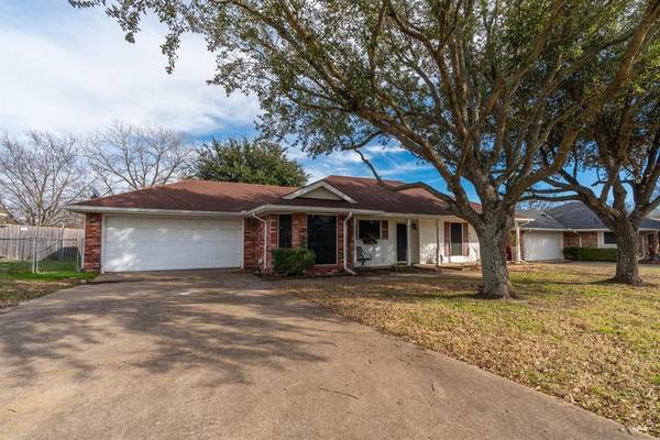 121 Curtis Lane, Quinlan, TX 75474