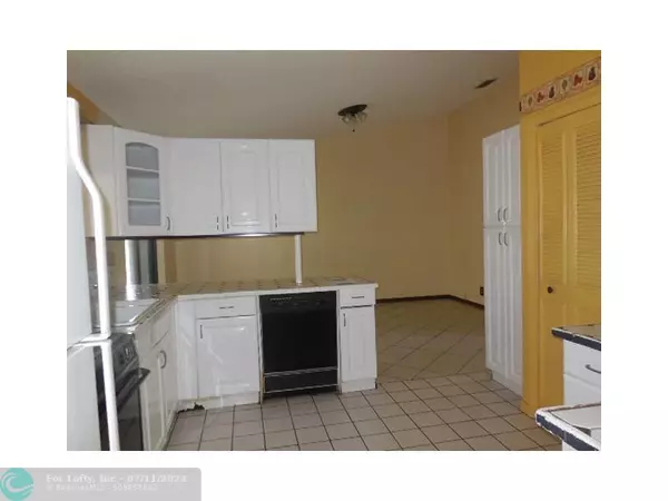 Sunrise, FL 33351,9452 NW 43RD CT