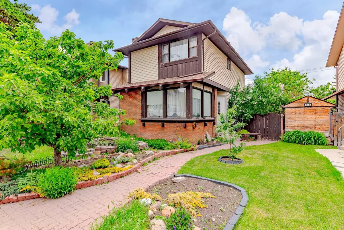 Calgary, AB T3K 2C3,136 MACEWAN GLEN Close NW