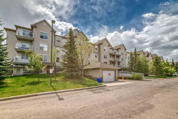 Calgary, AB T2A 7Z4,2000 Applevillage CT SE #407