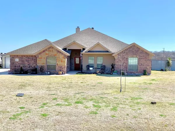 116 Helen Hampton Drive, Springtown, TX 76082