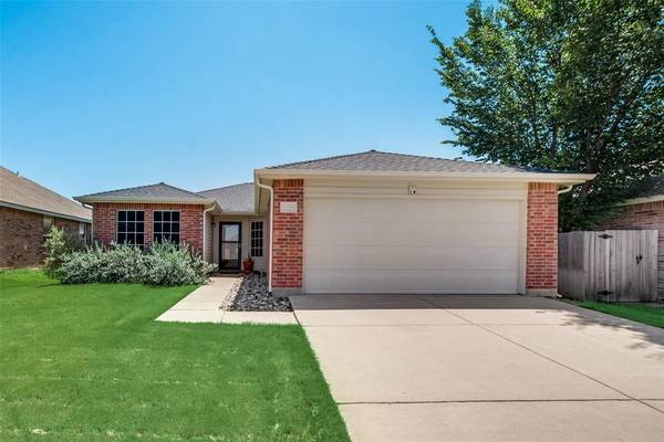 10309 Roosevelt Gap Court,  Fort Worth,  TX 76140