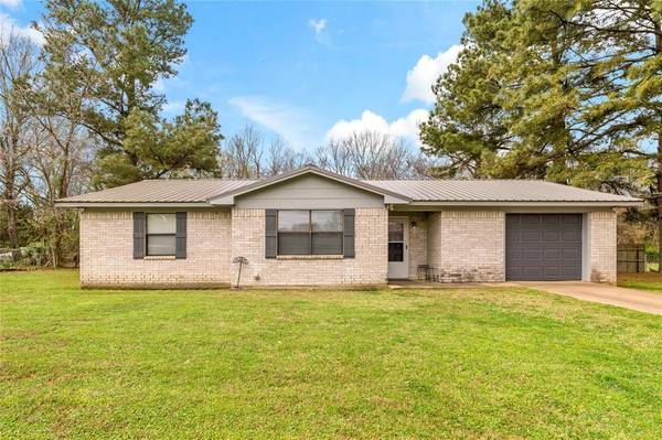 2525 N Post Oak Lane, Reno, TX 75462