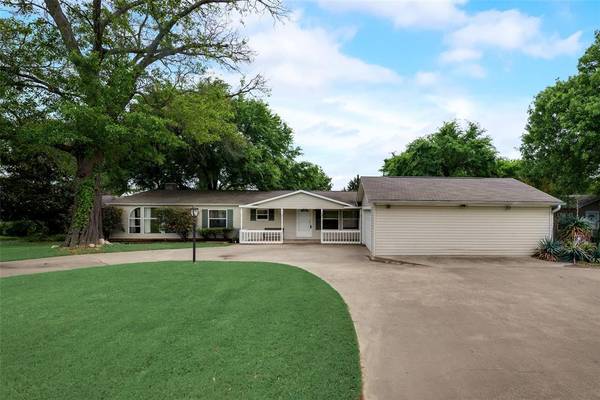 10318 Northlake Circle, Kemp, TX 75143