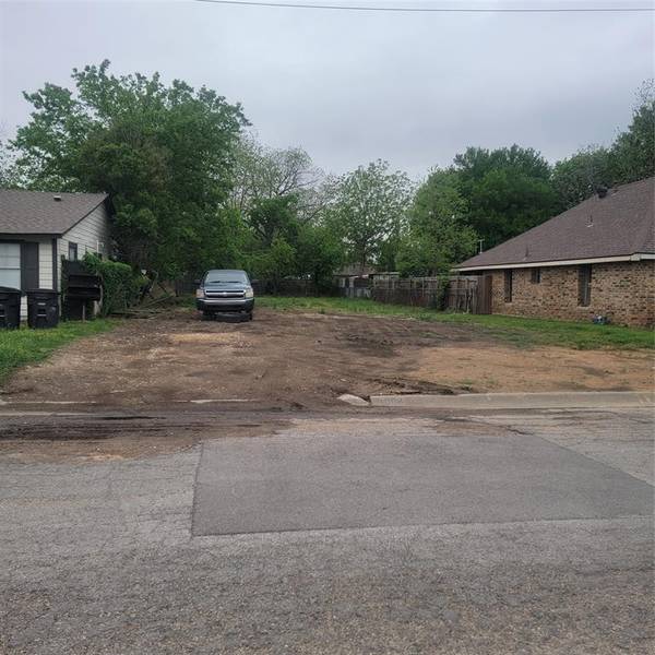 1008 Gleason Avenue, Cleburne, TX 76033