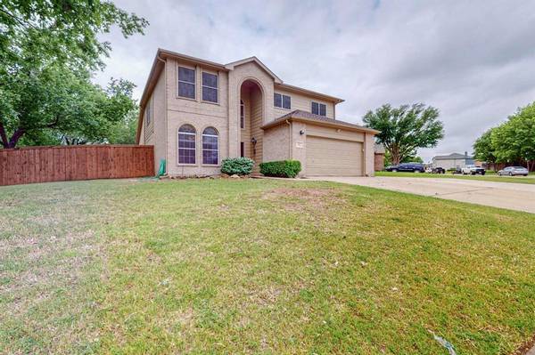 401 River Ridge Road,  Roanoke,  TX 76262