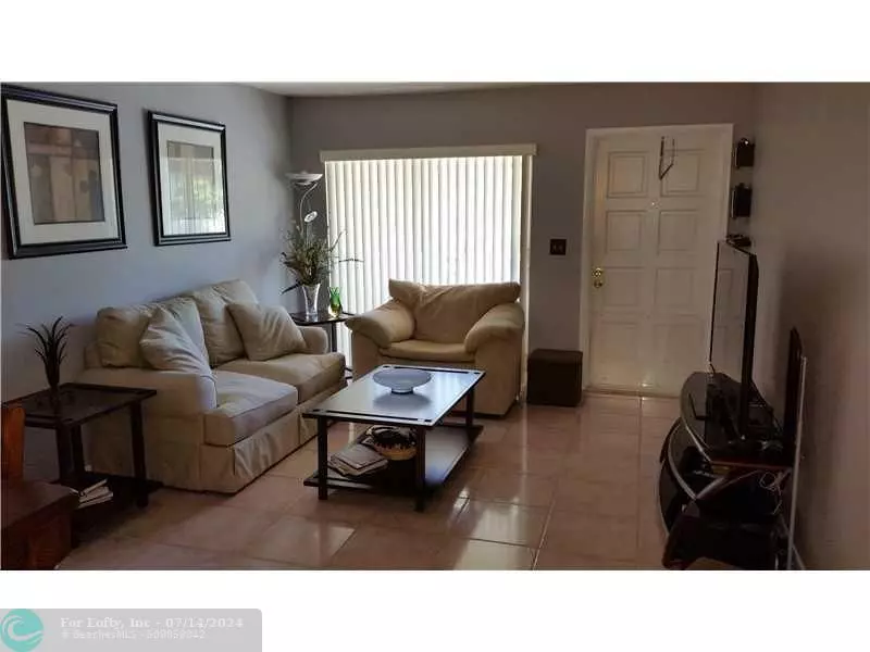 5377 SW 40th Ave  #204, Dania Beach, FL 33314