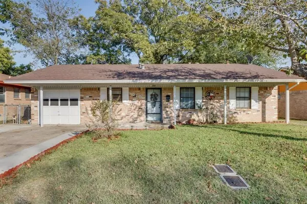 810 Acton Avenue, Duncanville, TX 75137