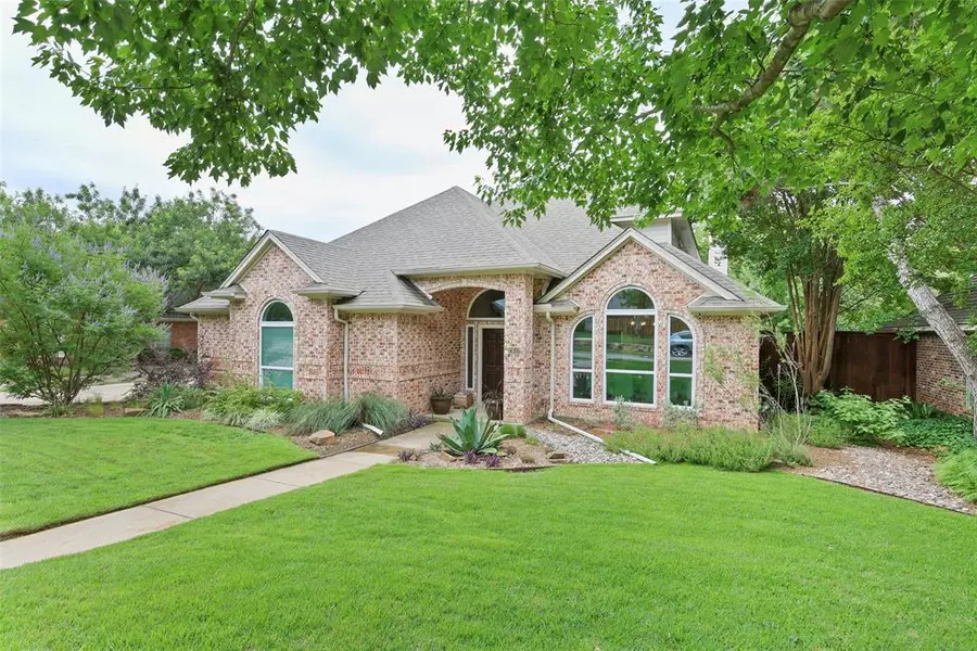 2617 Kimberly Drive, Grapevine, TX 76051