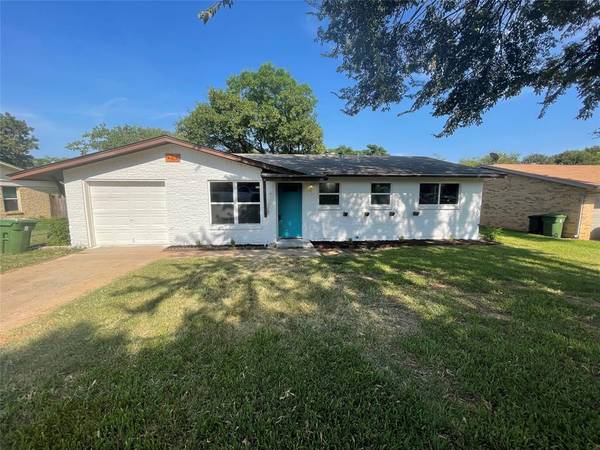 408 Fleming Drive, Hurst, TX 76053