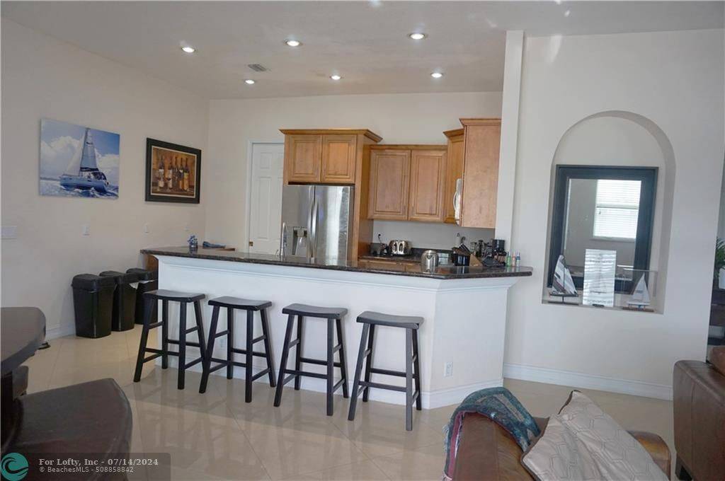 Pompano Beach, FL 33062,2105 SE 5th St  #2105