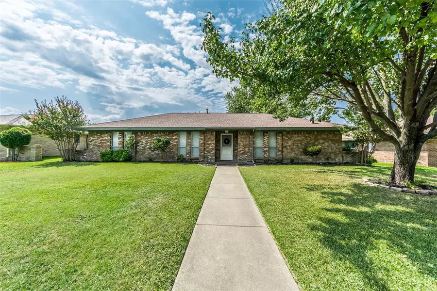 702 Lake Highlands Drive, Allen, TX 75002