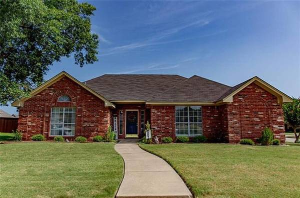 3795 Village Bend, Paris, TX 75462