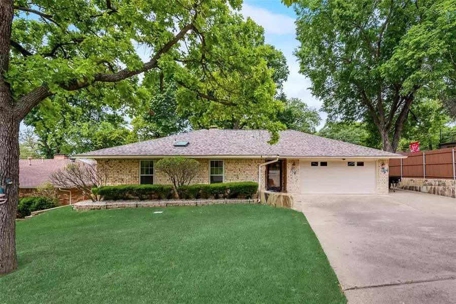 1617 Ronne Drive, Irving, TX 75060