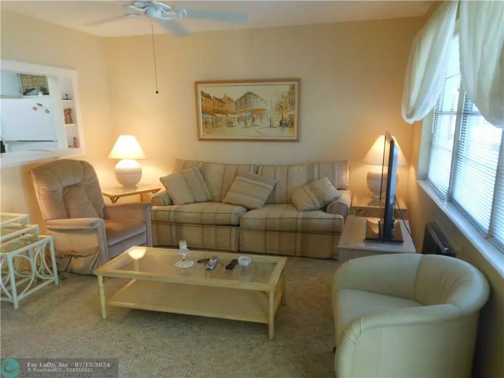 Deerfield Beach, FL 33442,218 Ellesmere  #218