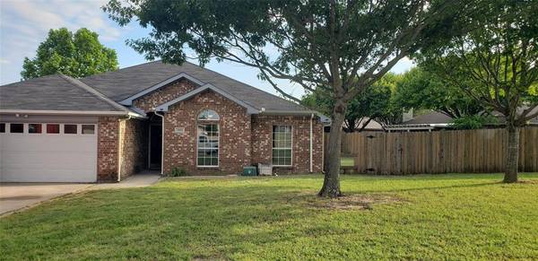 2808 Pacific Avenue, Midlothian, TX 76065