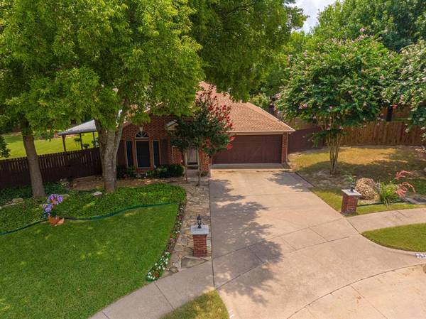 918 N Carolina Avenue, Midlothian, TX 76065