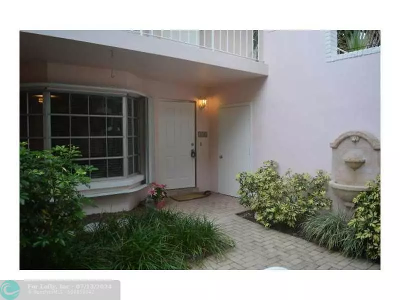 Delray Beach, FL 33483,1108 Ocean Ter  #103