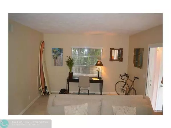 Delray Beach, FL 33483,1108 Ocean Ter  #103