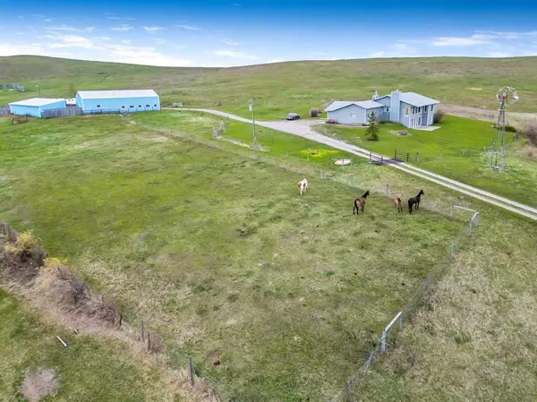 Rural Foothills County, AB T0L 1T0,386128 128 ST W