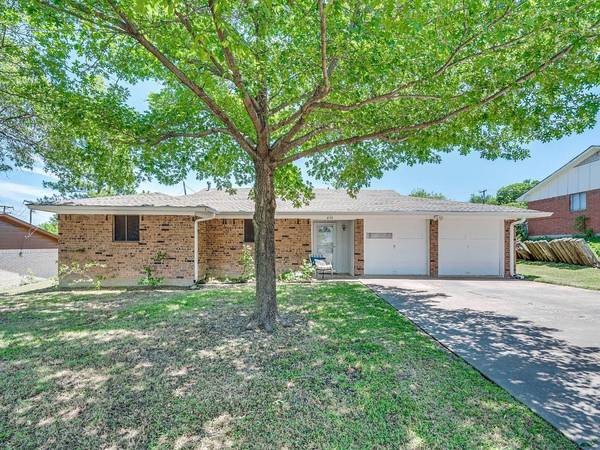 614 Overlook Drive, Midlothian, TX 76065