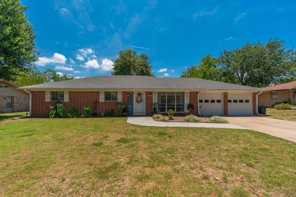 731 W Beaumont Avenue, Cooper, TX 75432