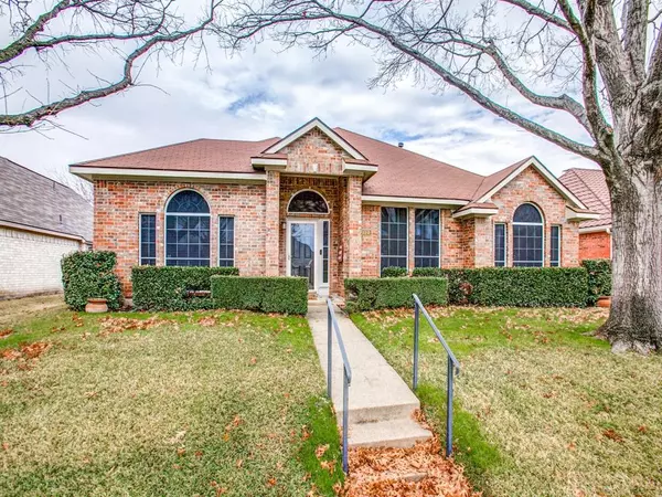 2213 Edinburgh Way, Garland, TX 75040