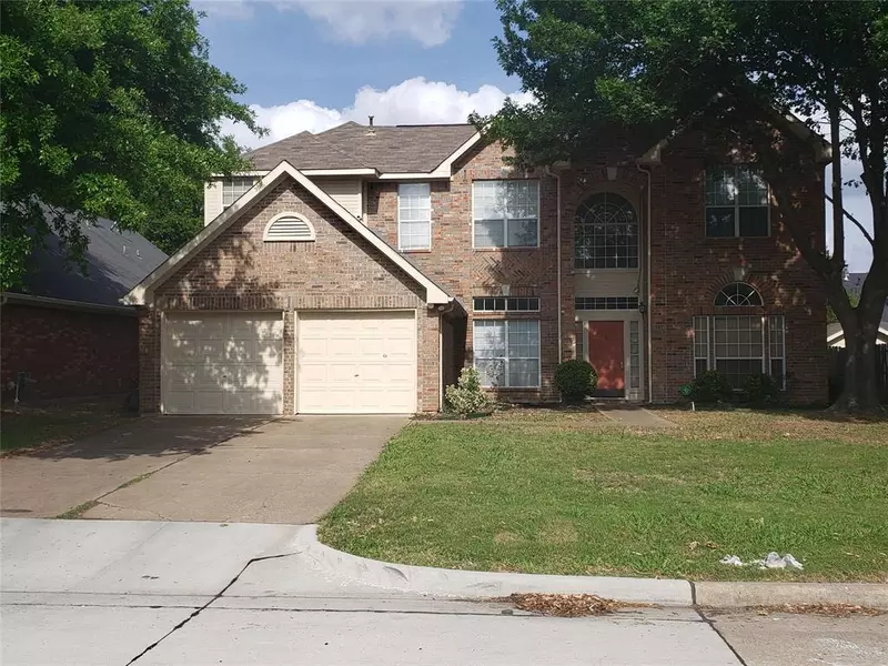 4134 Briar Hill Drive, Grand Prairie, TX 75052