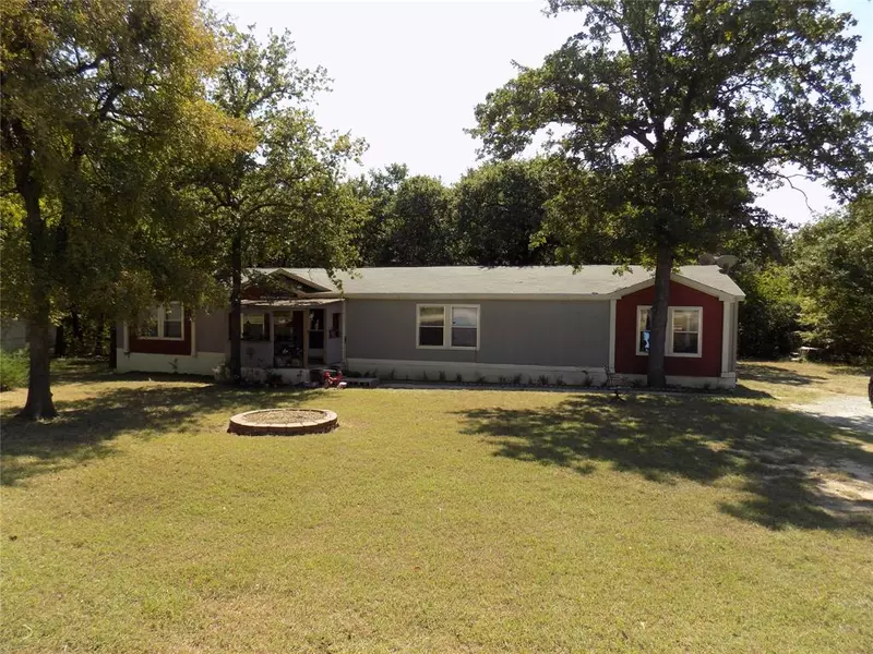 158 Classic Country Court, Springtown, TX 76082