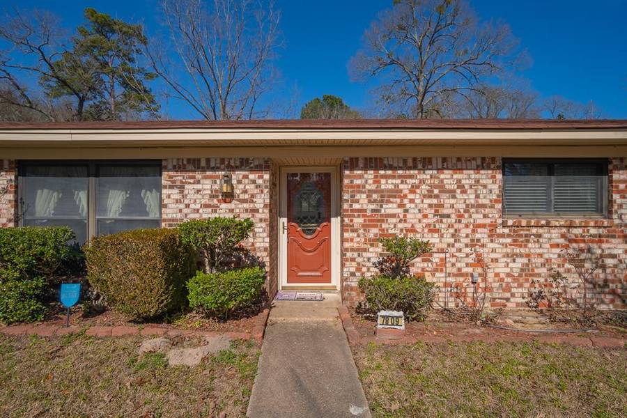 7809 Brookhollow Drive, Tyler, TX 75707