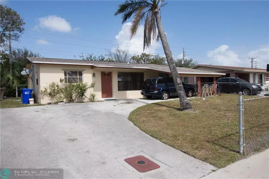 2221 NW 10th Ct, Pompano Beach, FL 33069