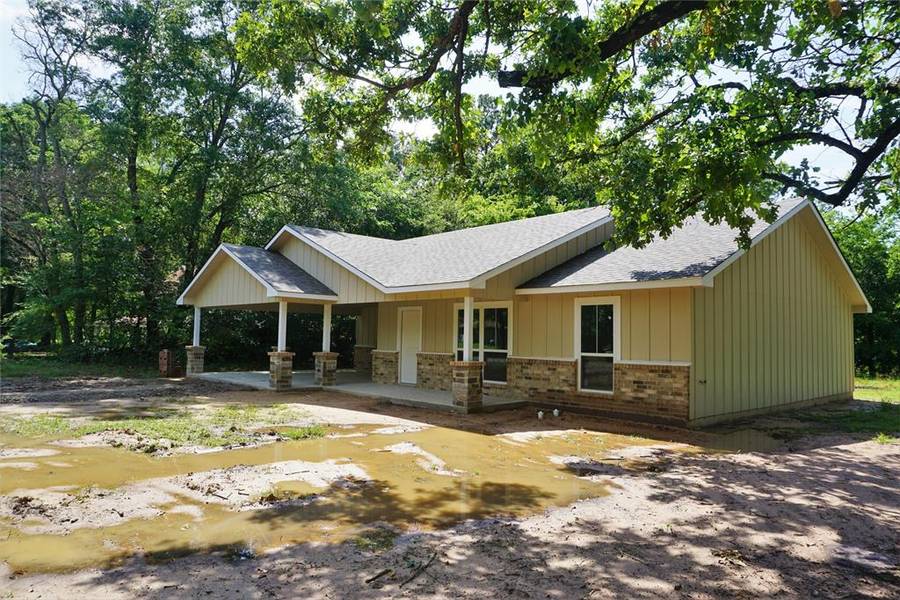 702 N Bowie, Edgewood, TX 75117